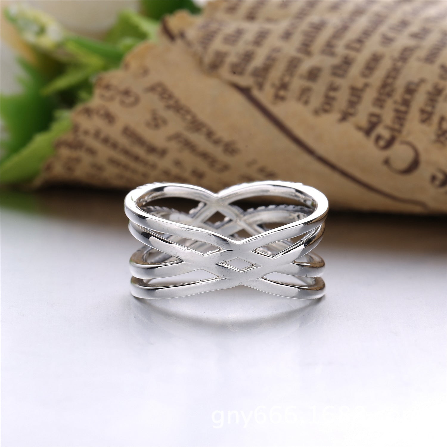 Vintage Cross Sterling Silver Ring - orevele