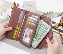 Laden Sie das Bild in den Galerie-Viewer, Scrub envelope wallet - orevele