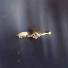 Load image into Gallery viewer, Elegant Crystal Bridal Ring - orevele