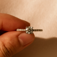 Lustré Solitaire Ring - orevele