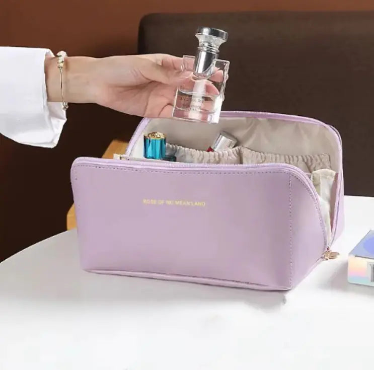 Ultimate Women's Cosmetic Travel Bag - orevele