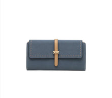 Laden Sie das Bild in den Galerie-Viewer, Elegant Chain Detail Wallet - orevele