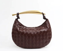 Load image into Gallery viewer, Chic Woven Carryall - orevele