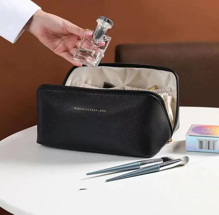 Ultimate Women's Cosmetic Travel Bag - orevele