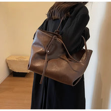 Load image into Gallery viewer, Western Elegance Shoulder Bag - orevele