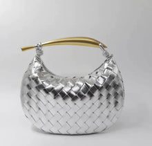 Load image into Gallery viewer, Chic Woven Carryall - orevele