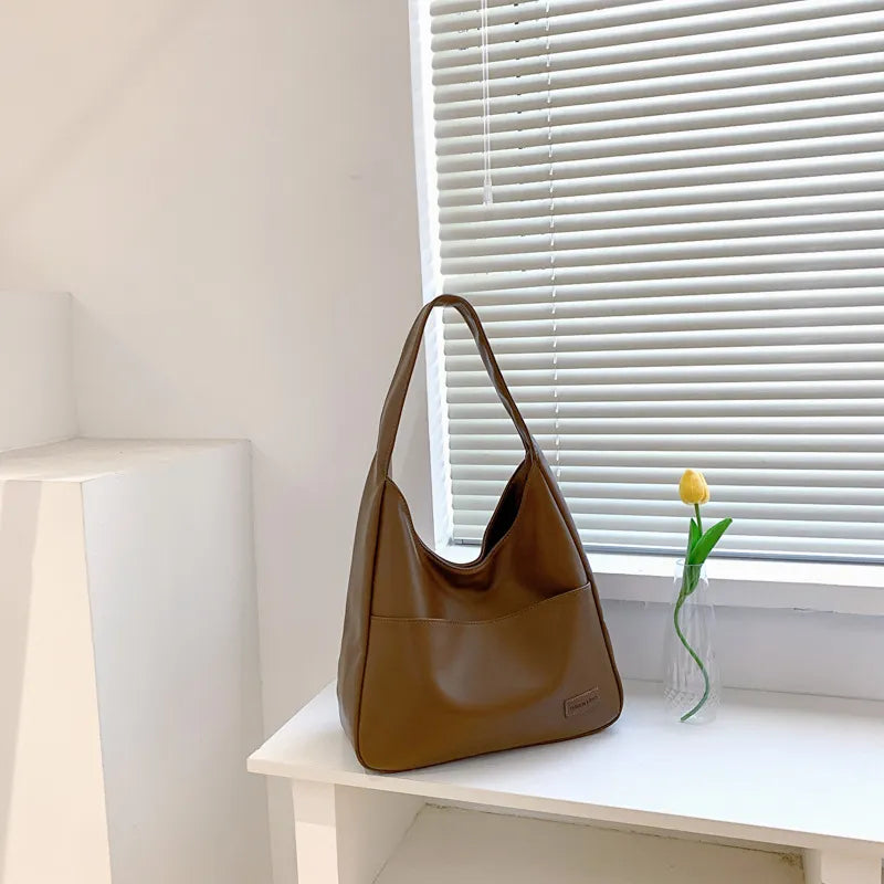 Large-Capacity Retro Shoulder Bag - orevele