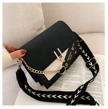 Laden Sie das Bild in den Galerie-Viewer, Women&#39;s Sleek Frost Square Shoulder Bag - orevele